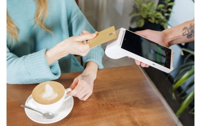 Restoranlarda Dijitalleşme Hız Kazanıyor: QR Menü ve Temassız Ödeme Öne Çıkıyor