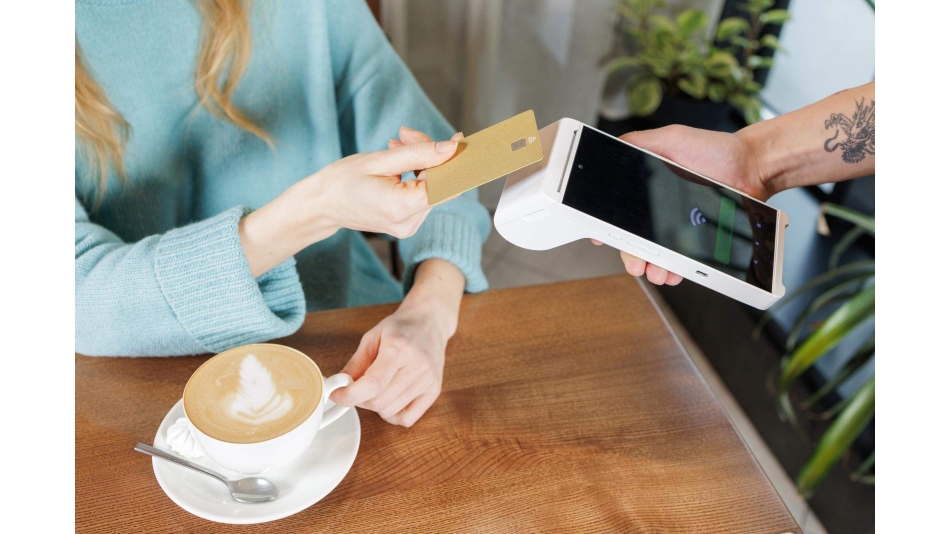 Restoranlarda Dijitalleşme Hız Kazanıyor: QR Menü ve Temassız Ödeme Öne Çıkıyor